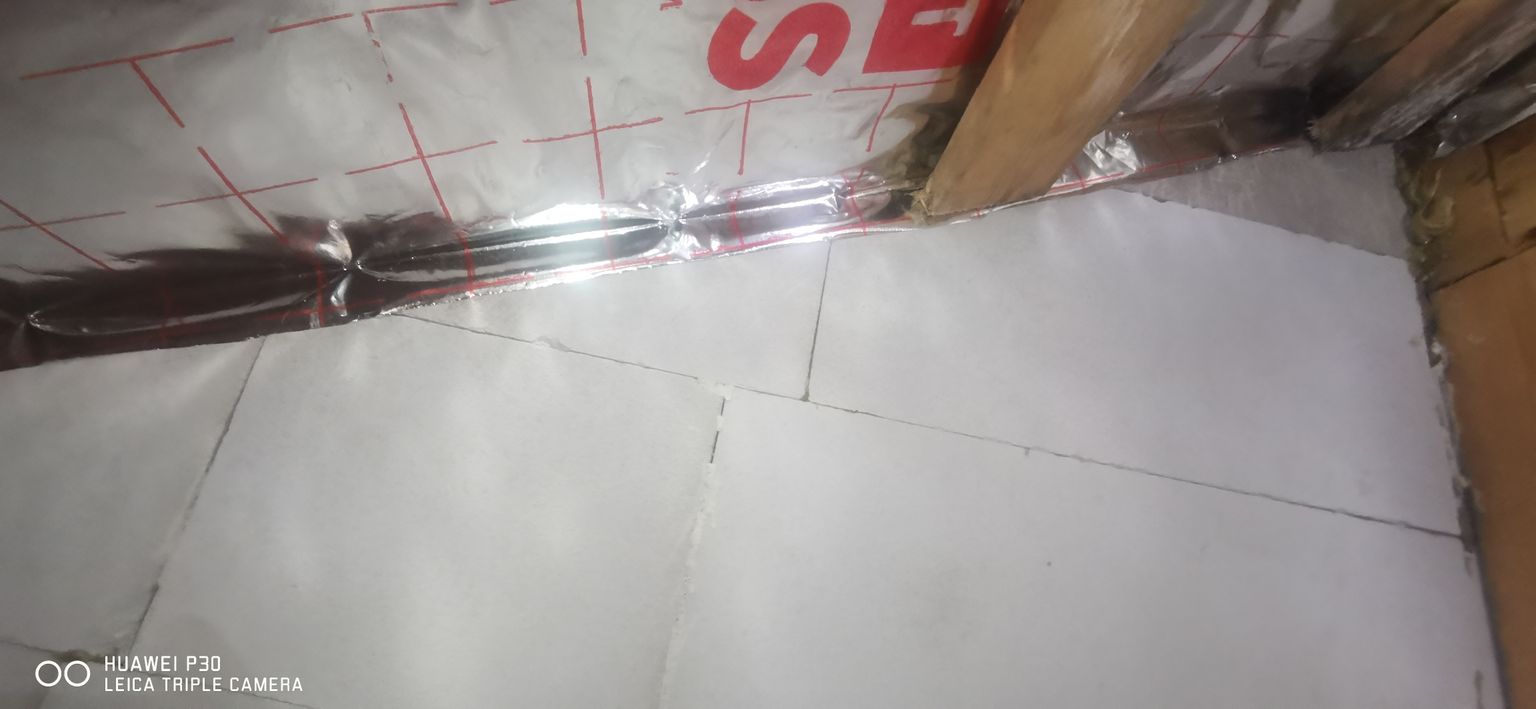 Оқшауланған жоталы шатырдағы буылым